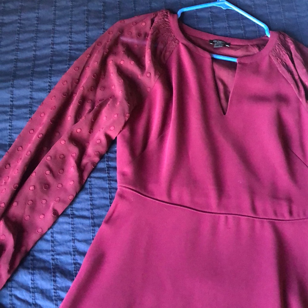 Ann Taylor women’s burgundy dress